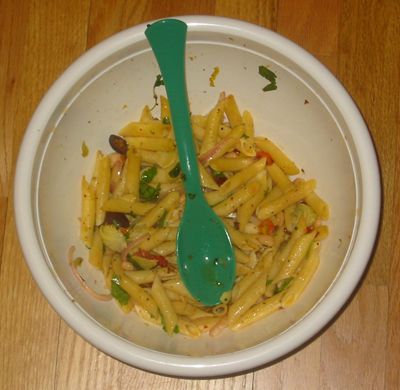 white bowl with pasta